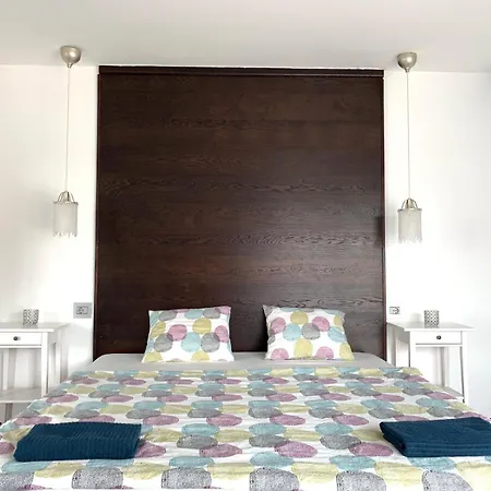 Nyugati Train Station Apartment